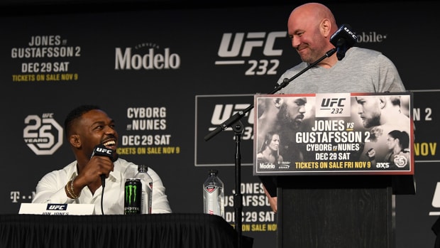 dana_white_jon_jones_ufc.jpg